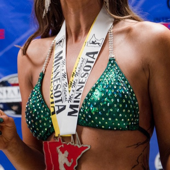 Worn once bikini green competition suit - Picture 4 of 12